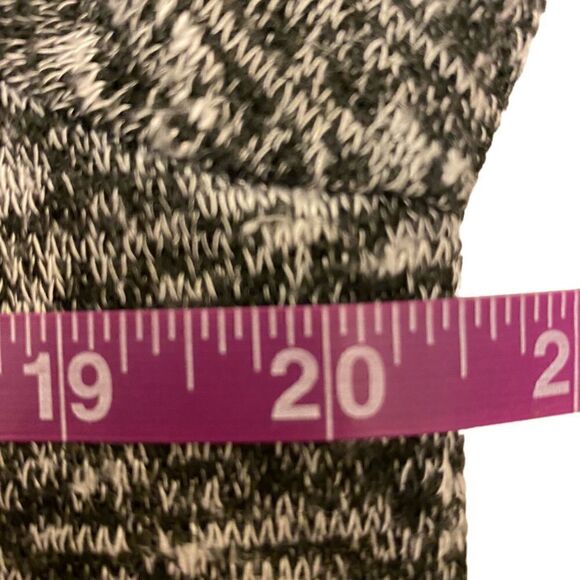 Charming Charlie Lightweight Gray Knit Crochet Collar Size M - Picture 9 of 11